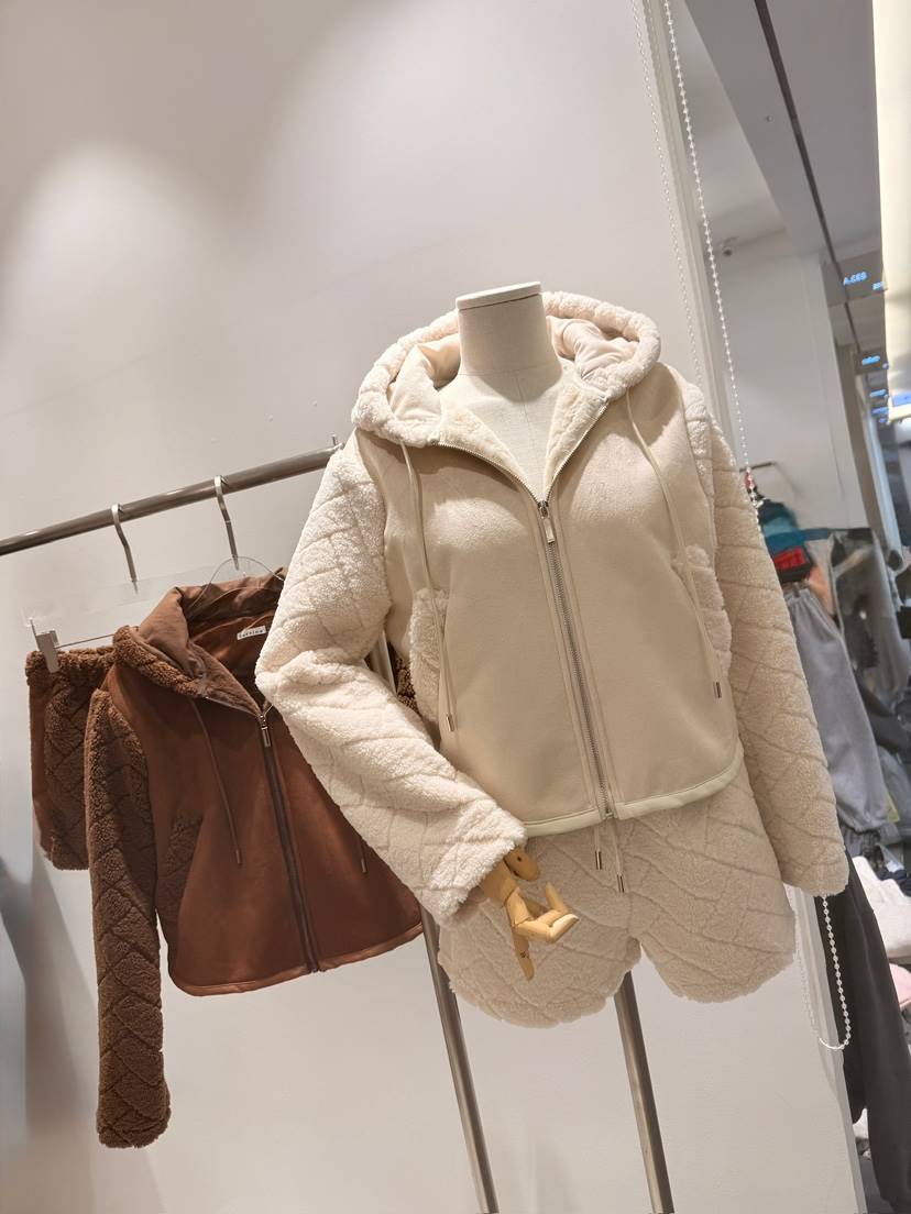 LAFFINE-P東大門㊣實拍女士新款推薦休閑職業人氣套裝套裝LAFFINE-P套裝