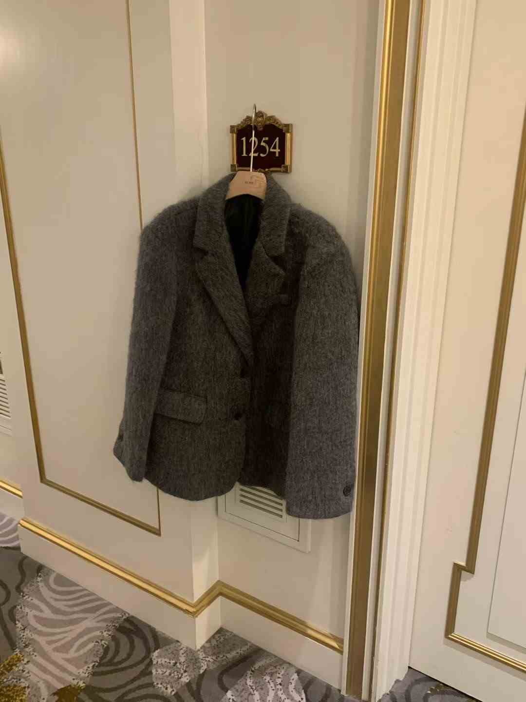 ALL OVER東大門㊣代購女士新款職業熱賣休閑人氣時尚短款大衣ALL OVER短款大衣