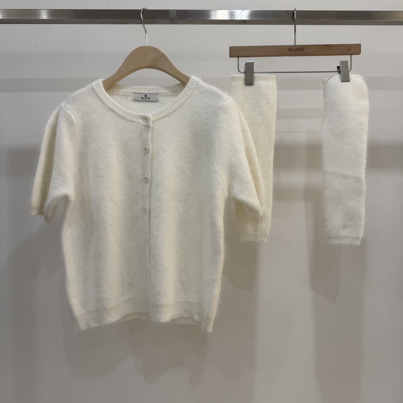 BLANC-A韓國代購㊣女士新品真品熱賣推薦針織衫安哥拉保暖BLANC-A針織衫
