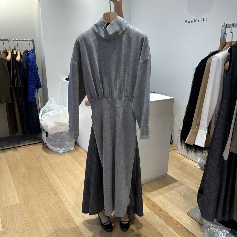 VAN NZILL東大門㊣直郵女士新品25秋冬休閑真品人氣連衣裙VAN NZILL連衣裙