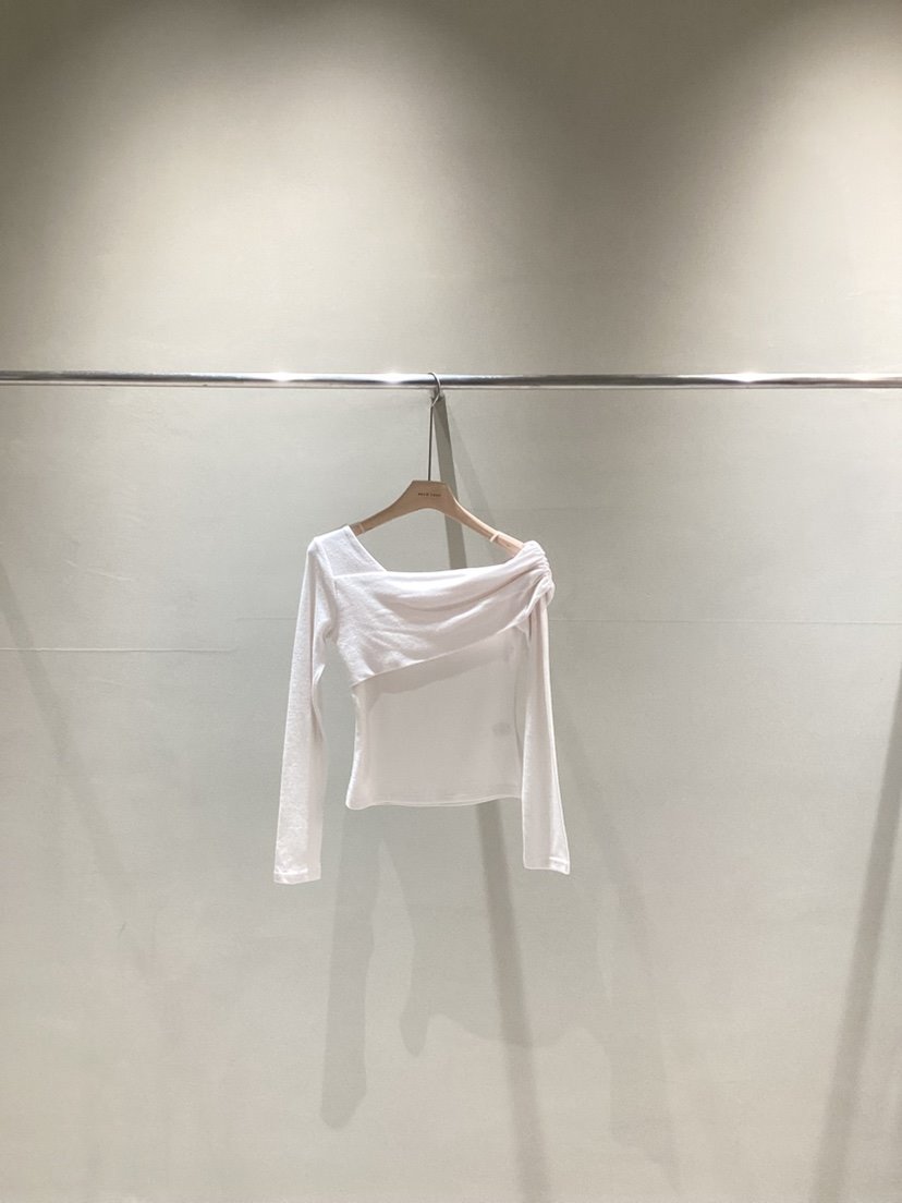 NEAR LEAP-P東大門㊣代購女裝新款人氣時尚長袖T恤褶皺露肩NEAR LEAP長袖T恤