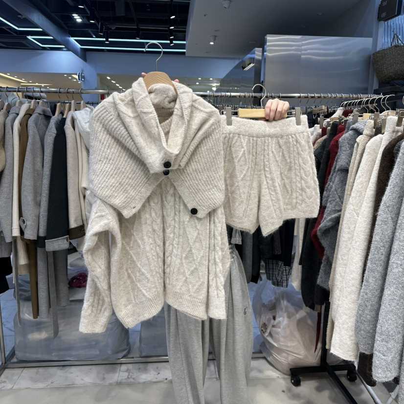 HOT PLACE/DREAM GIRIS東大門㊣實拍女士新品休閑套裝套裝圍巾HOT PLACE/DREAM GIRIS套裝