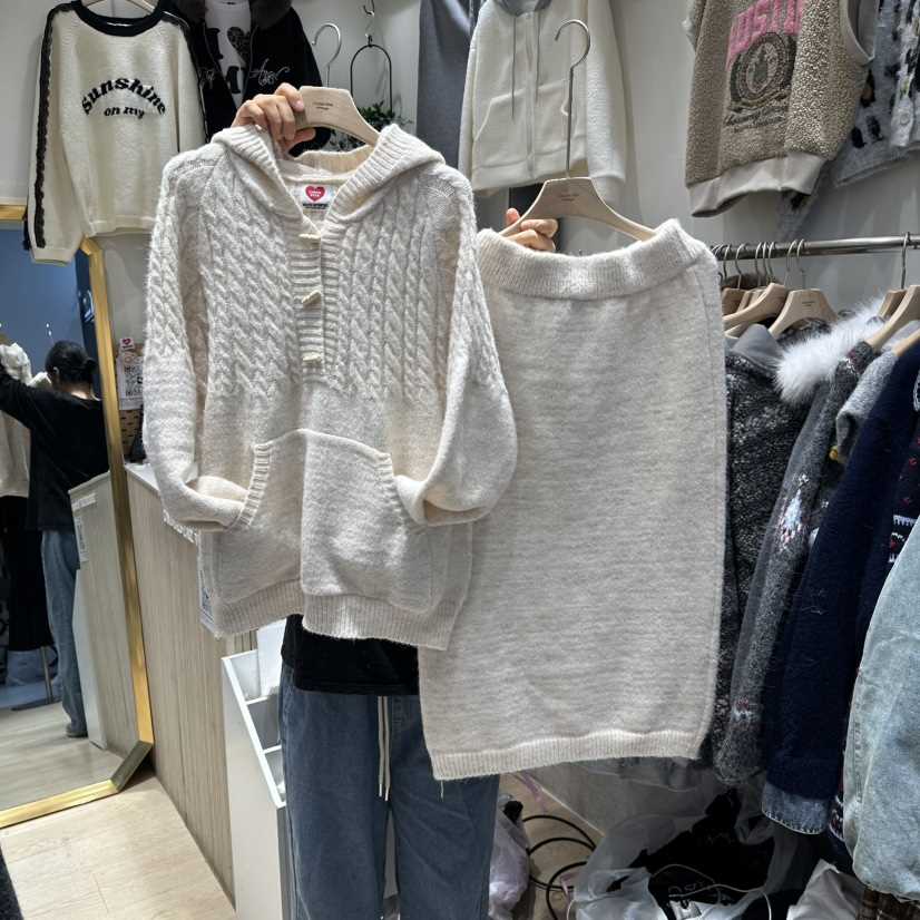 UNDERSTAR_VINTAGE東大門㊣實拍女裝新款人氣熱賣套裝套裝連帽UNDERSTAR_VINTAGE套裝