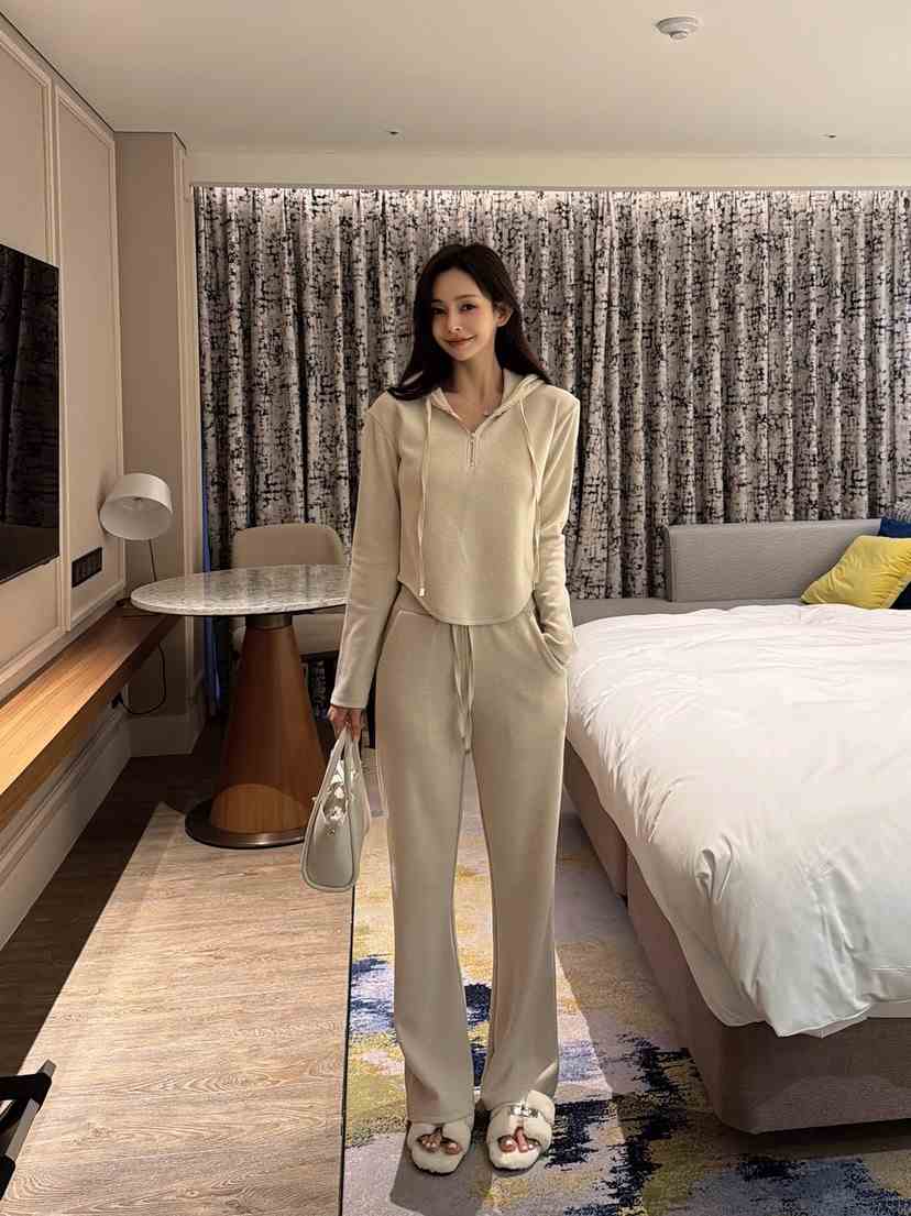 CLOTH韓國直郵㊣女士新款職業人氣休閑熱賣套裝連帽衫兔子套裝CLOTH套裝