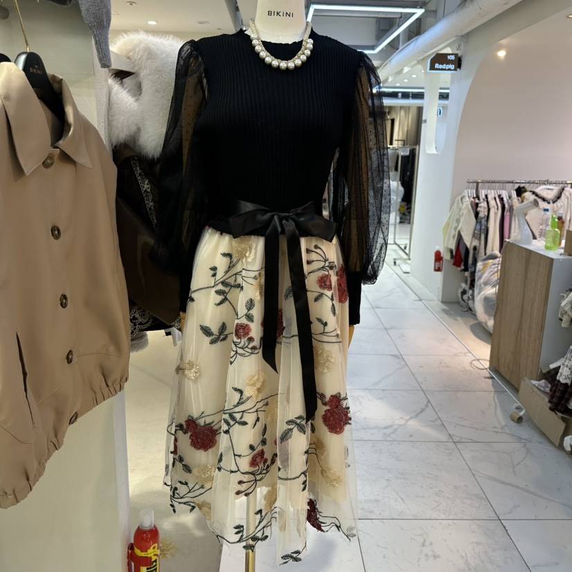 BIKINI東大門㊣直郵女裝新款熱賣職業連衣裙不含項鏈刺繡花朵BIKINI連衣裙