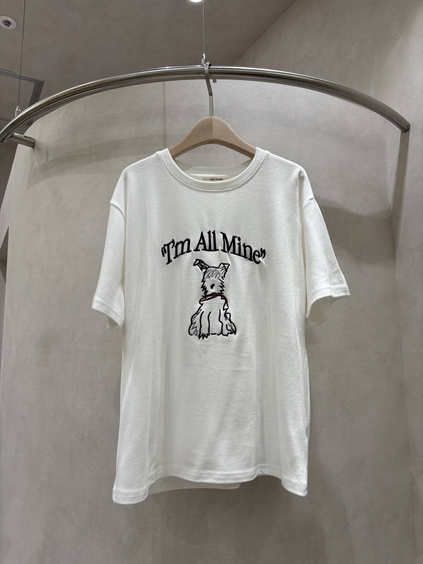 WHO IS SHE東大門㊣直郵女士新款休閑25秋冬時尚真品熱賣T恤WHO IS SHET恤