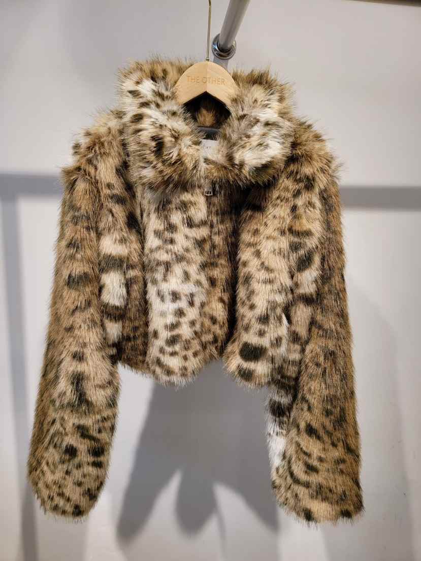 THE OTHER東大門㊣代購女士新款熱賣25秋冬短款大衣皮草豹紋THE OTHER短款大衣