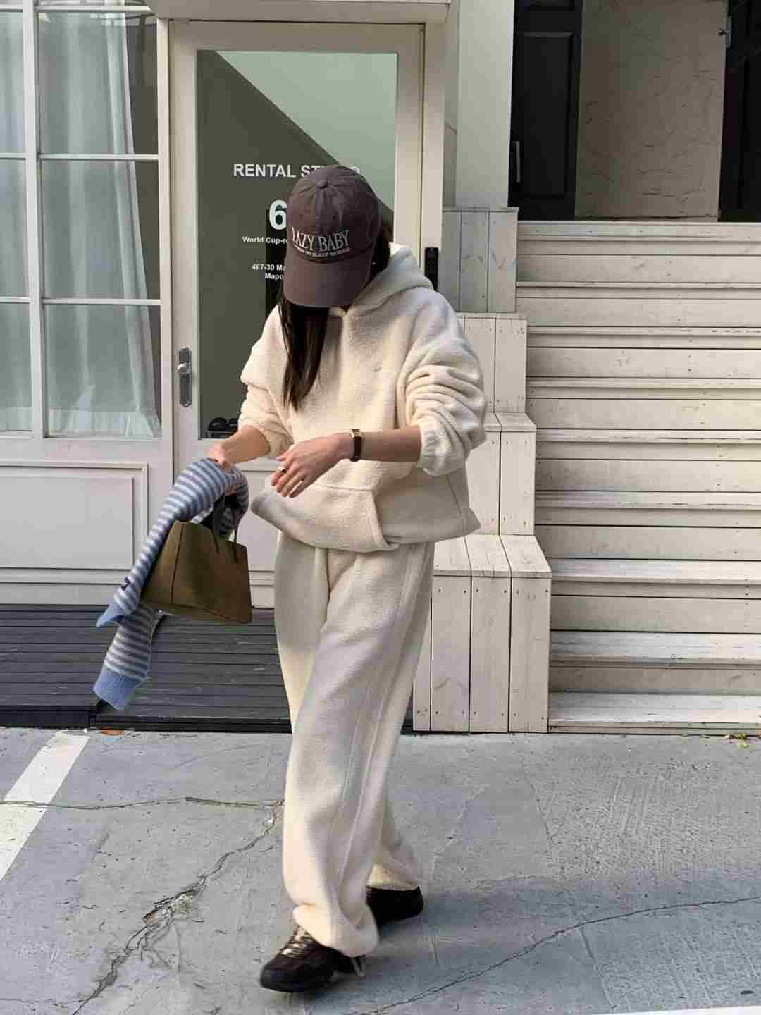 AREING東大門㊣代購女裝新品休閑時尚真品熱賣套裝連帽衫套裝AREING套裝