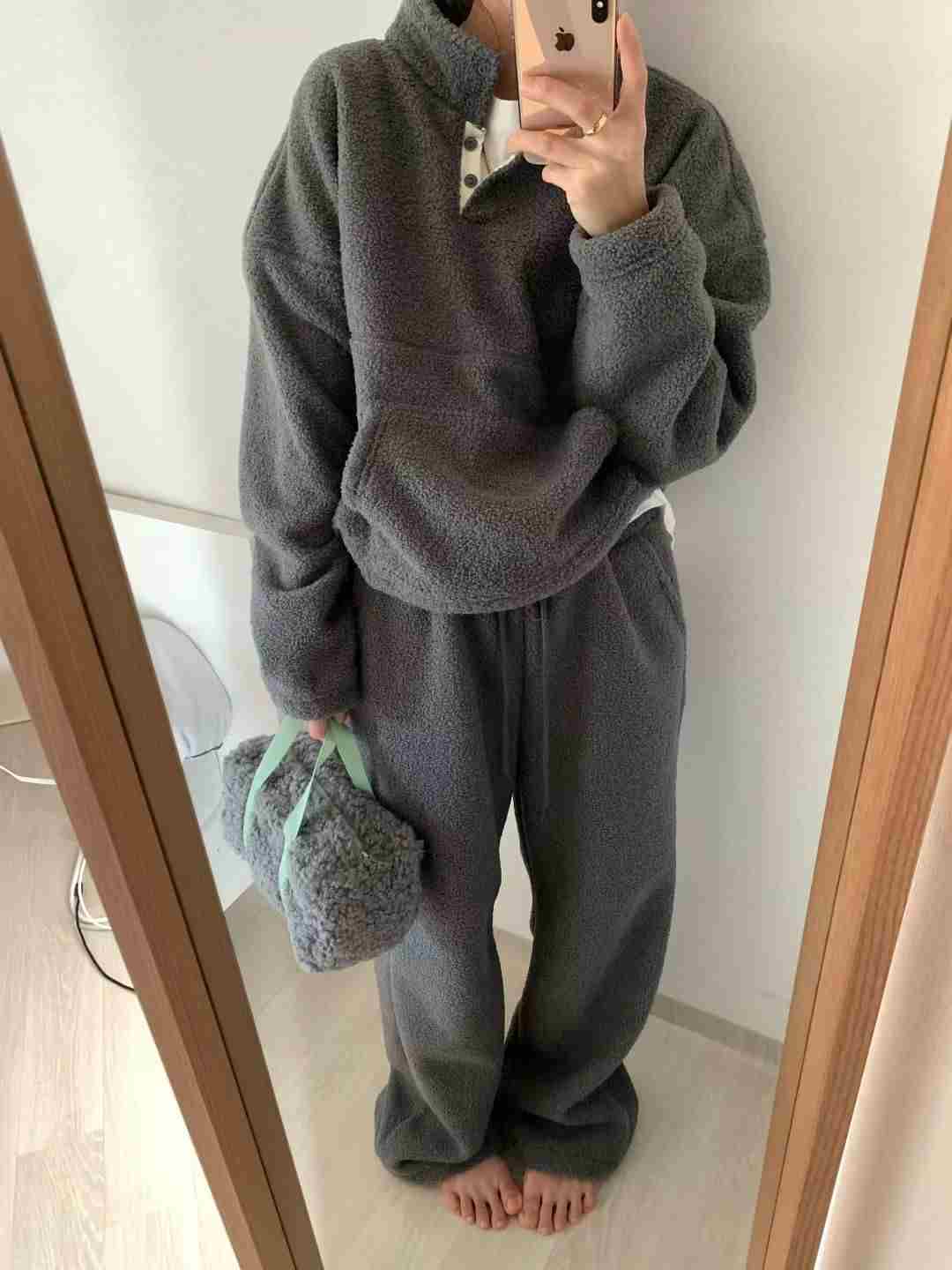 FEVER韓國代購㊣女裝新品人氣推薦職業時尚熱賣真品衛衣連帽衫FEVER衛衣