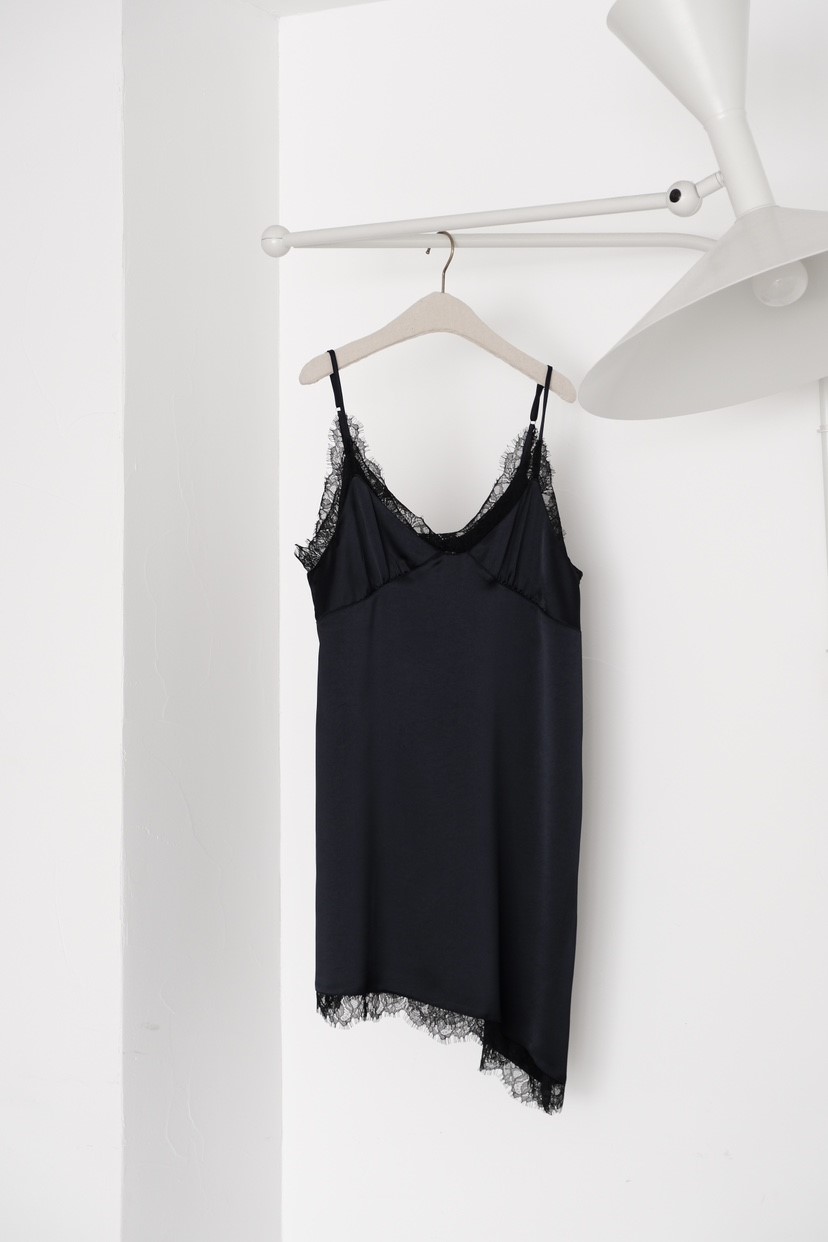 SORBET/FLAT WHITE東大門直郵㊣女裝新品推薦熱賣連衣裙緞面SORBET/FLAT WHITE連衣裙