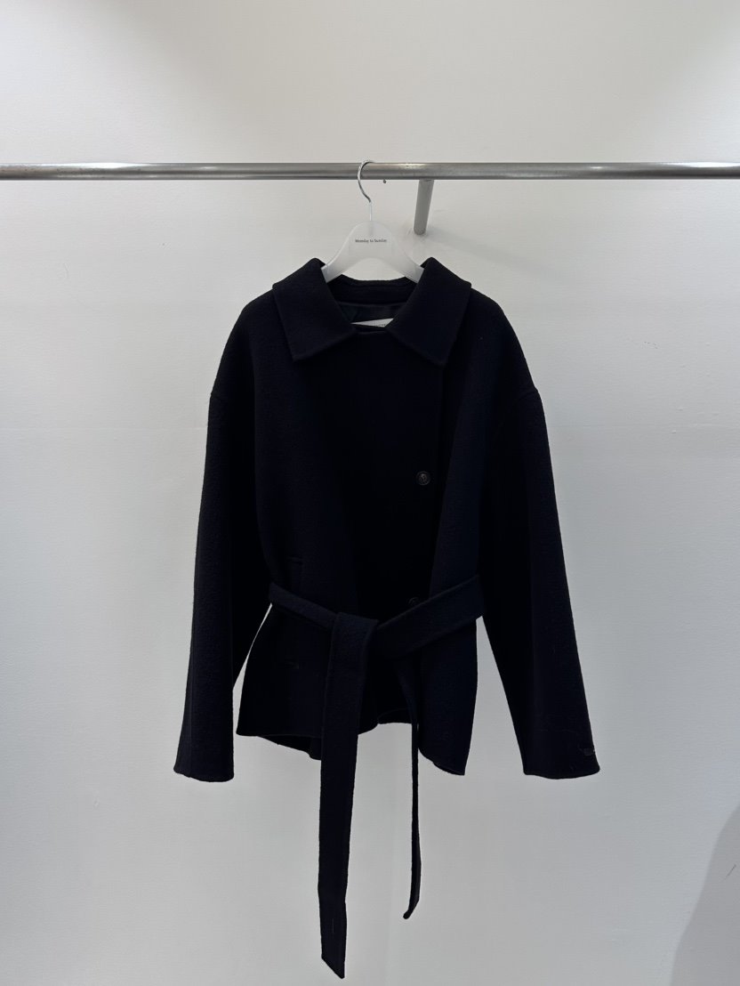 MONDAY TO SUNDAY㊣東大門代購女士新款人氣短款大衣含腰帶MONDAY TO SUNDAY短款大衣