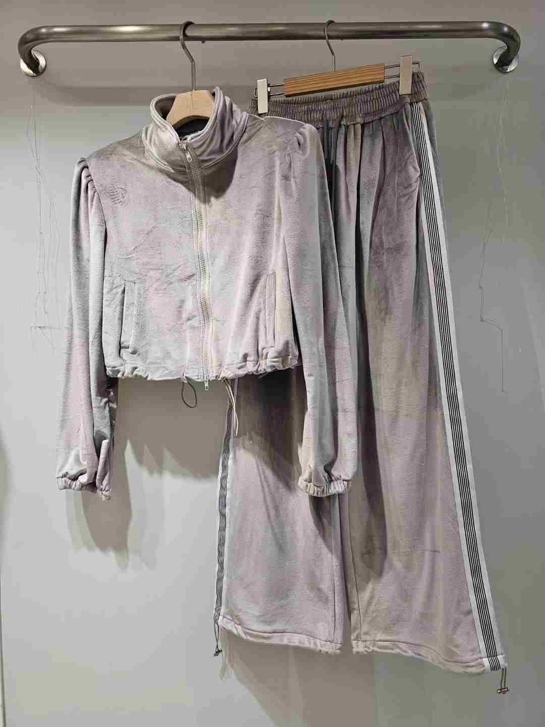 MYME(無品牌標）東大門直郵㊣女士新款職業套裝天鵝絨套裝MYME(無品牌標）套裝