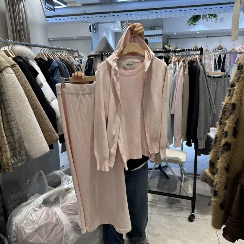 DREAM GIRIS/HOT PLACE㊣東大門代購女裝新款真品套裝三件套套裝兜帽DREAM GIRIS/HOT PLACE套裝