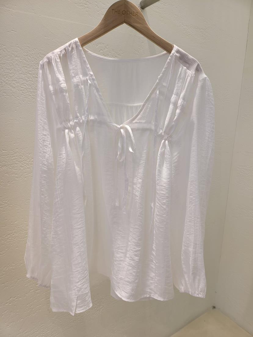THE OTHER東大門實拍女裝新款推薦襯衫蕾絲衫荷葉邊春款THE OTHER襯衫/蕾絲衫