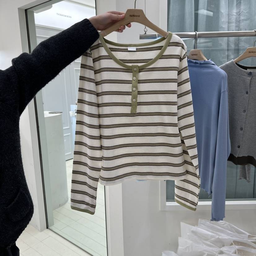 OURMOMENT韓國直郵女裝新品人氣職業熱賣長袖T恤兔子春款OURMOMENT長袖T恤