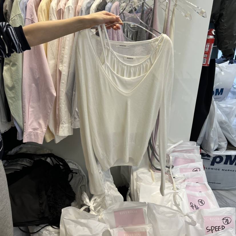 RIVEROOM東大門直郵女士新品推薦熱賣時尚針織衫不含內搭V領RIVEROOM針織衫