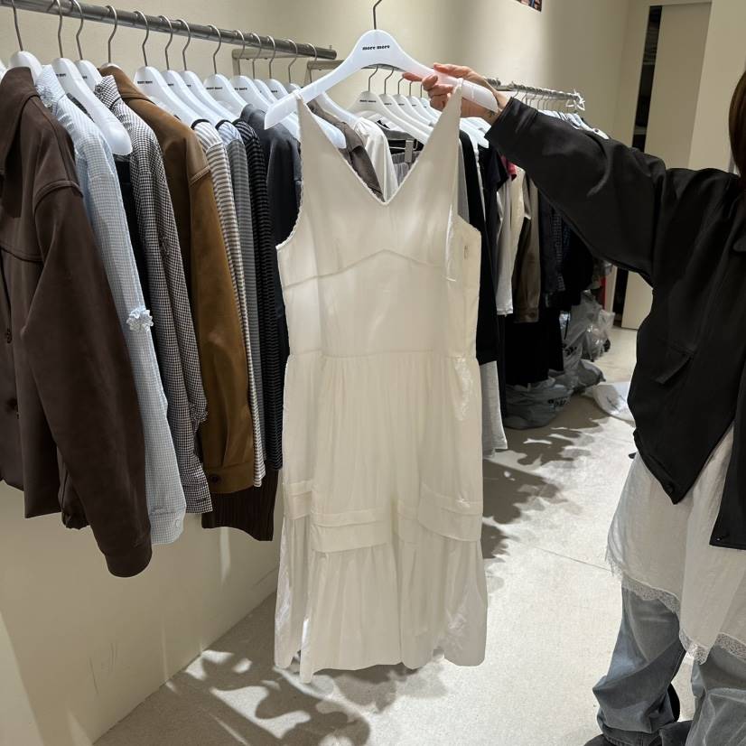 MOREMORE東大門直郵女士新款真品人氣職業休閑推薦連衣裙more more連衣裙