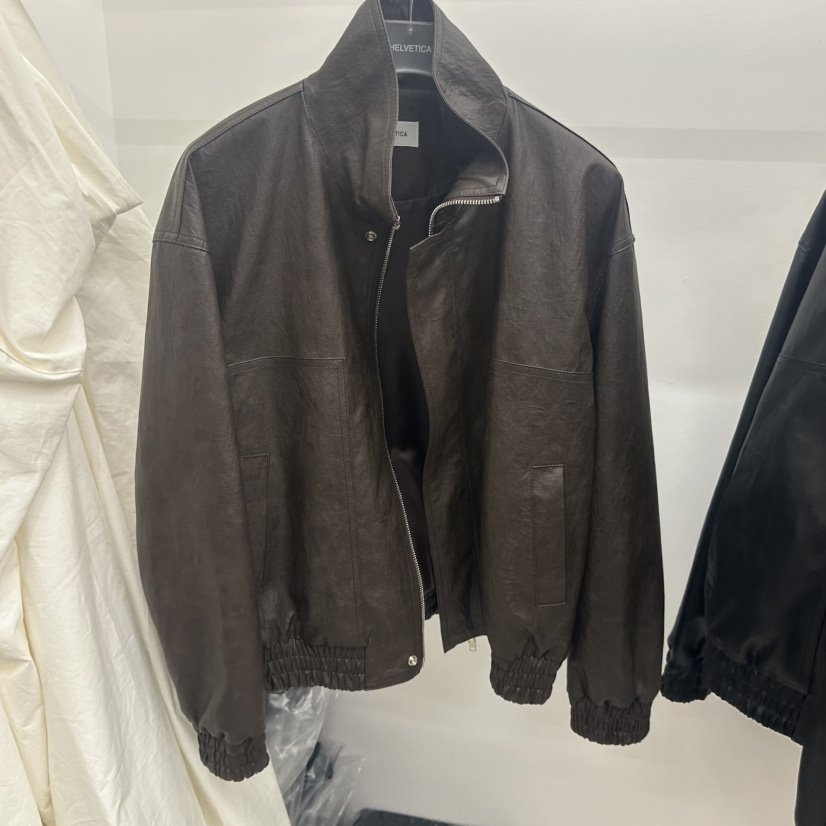 HELVETICA韓國代購女裝新款真品時尚熱賣皮衣皮革高領短款HELVETICA皮衣