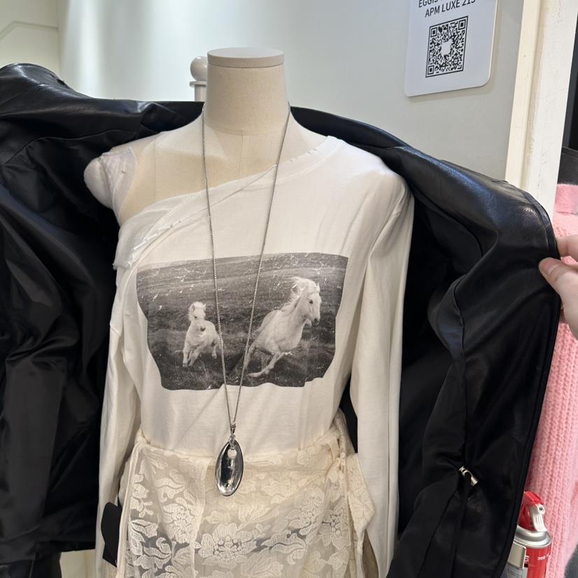 EGG IS東大門直郵女裝新款真品時尚熱賣長袖T恤不含配飾EGG IS長袖T恤