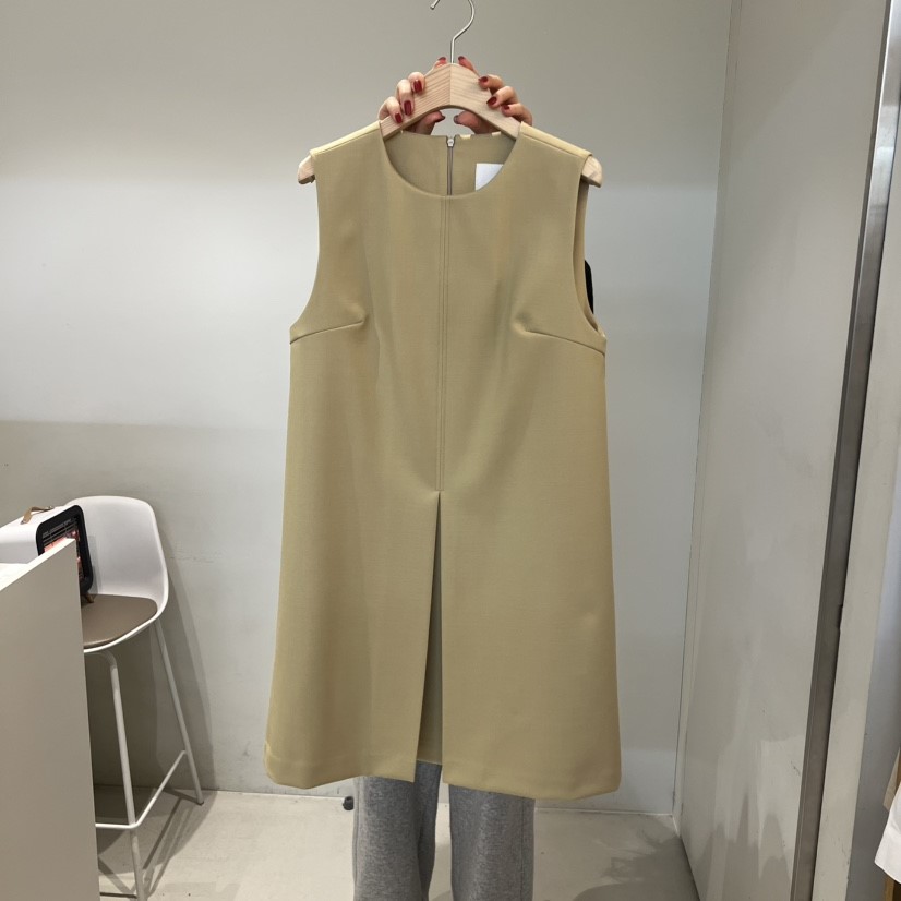 OUTRENE東大門實拍女裝新品26春夏休閑人氣熱賣職業連衣裙OUTRENE連衣裙