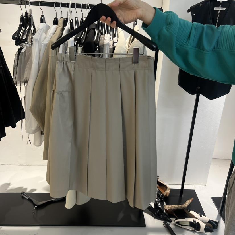 NEU ADULT韓國代購女裝新品職業推薦半身裙中短裙荷葉邊NEU ADULT半身裙/中短裙