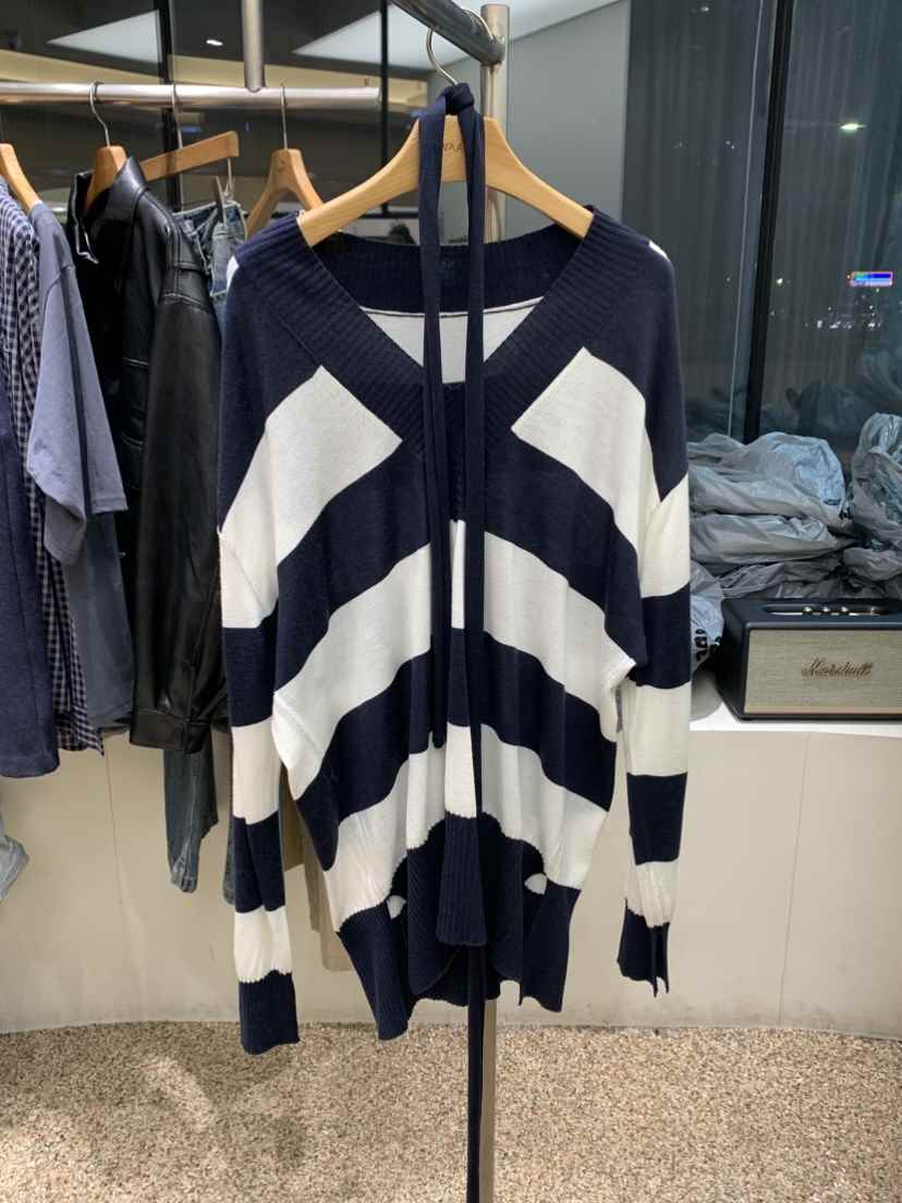 VAARA東大門實拍女裝新款熱賣人氣休閑職業推薦針織衫含脖帶VAARA針織衫