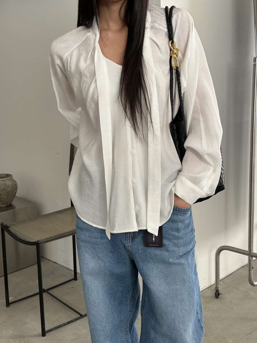 LE VASE東大門直郵女裝新品熱賣26春夏推薦人氣襯衫蕾絲衫LE VASE襯衫/蕾絲衫