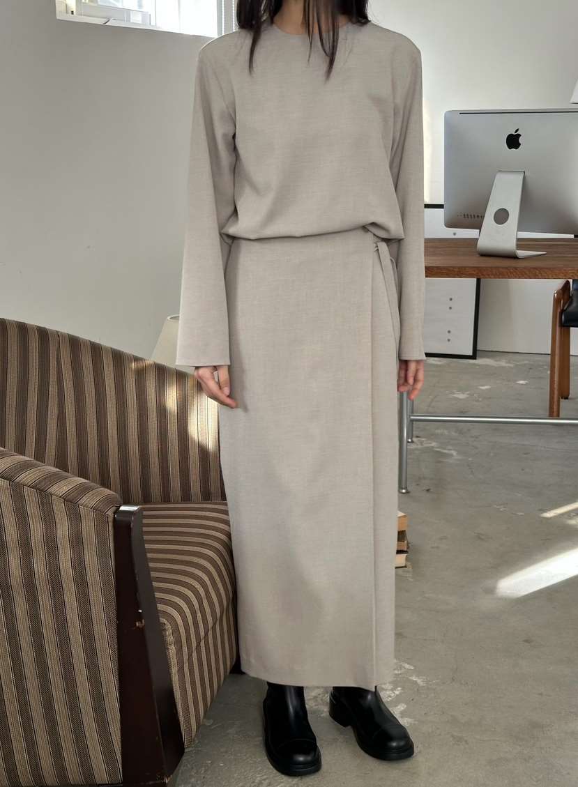 LE VASE東大門直郵女裝新款時尚休閑推薦熱賣真品職業長裙LE VASE長裙