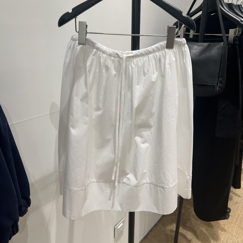 FEBRUARY 11東大門直郵女裝新品推薦休閑熱賣半身裙中短裙FEBRUARY 11半身裙/中短裙