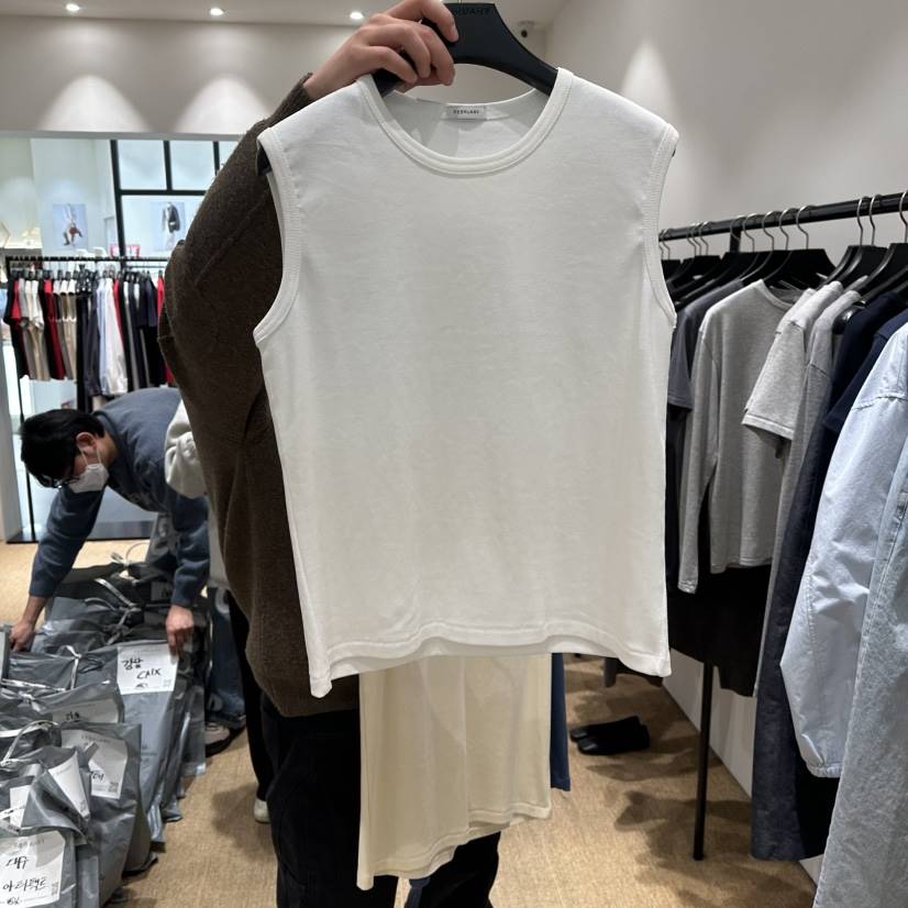 FEBRUARY 11韓國代購女裝新品時尚休閑職業26春季吊帶背心FEBRUARY 11吊帶/背心