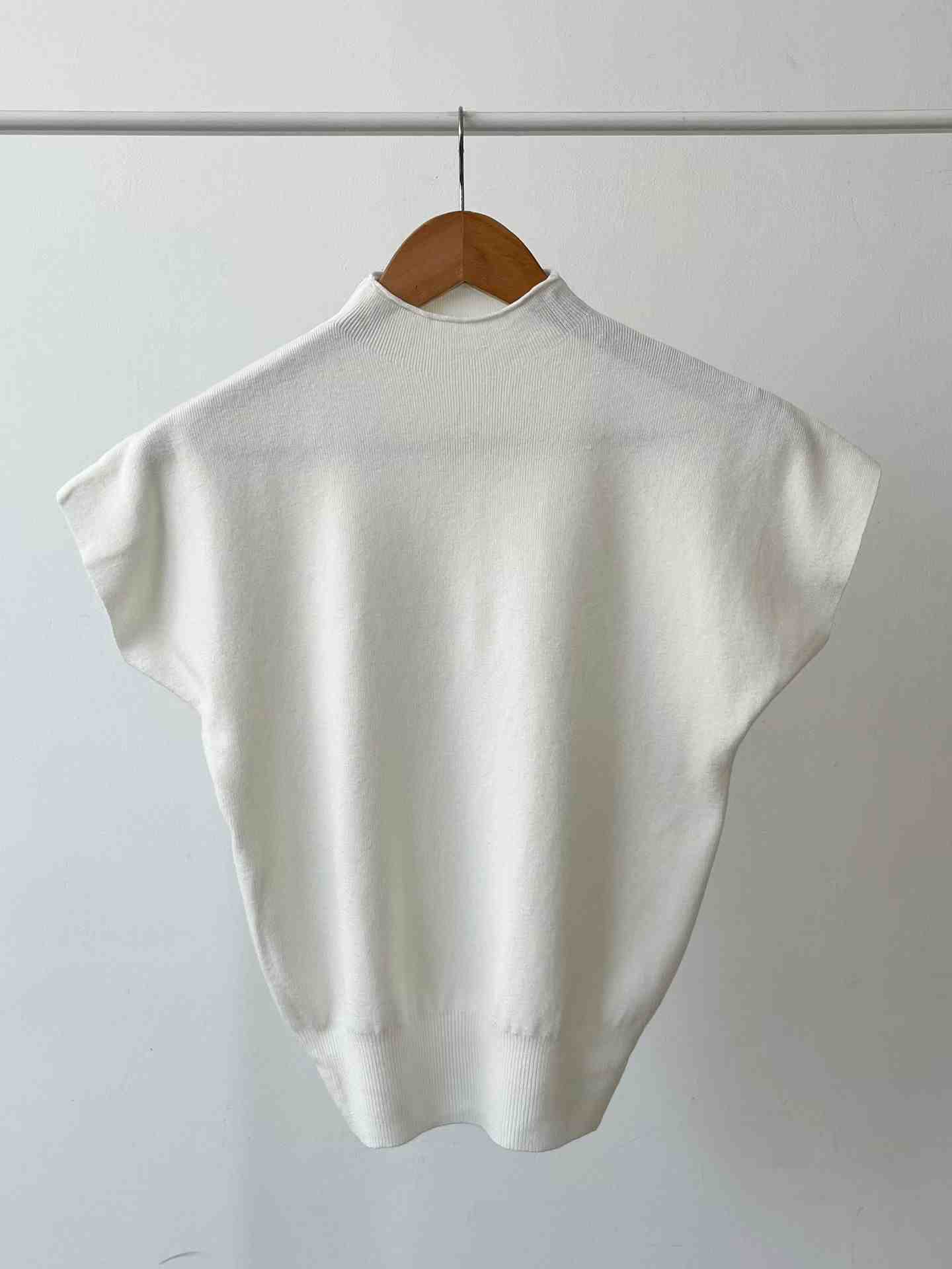 LOOK韓國代購女裝新款26春夏人氣休閑熱賣時尚職業推薦T恤LOOKT恤