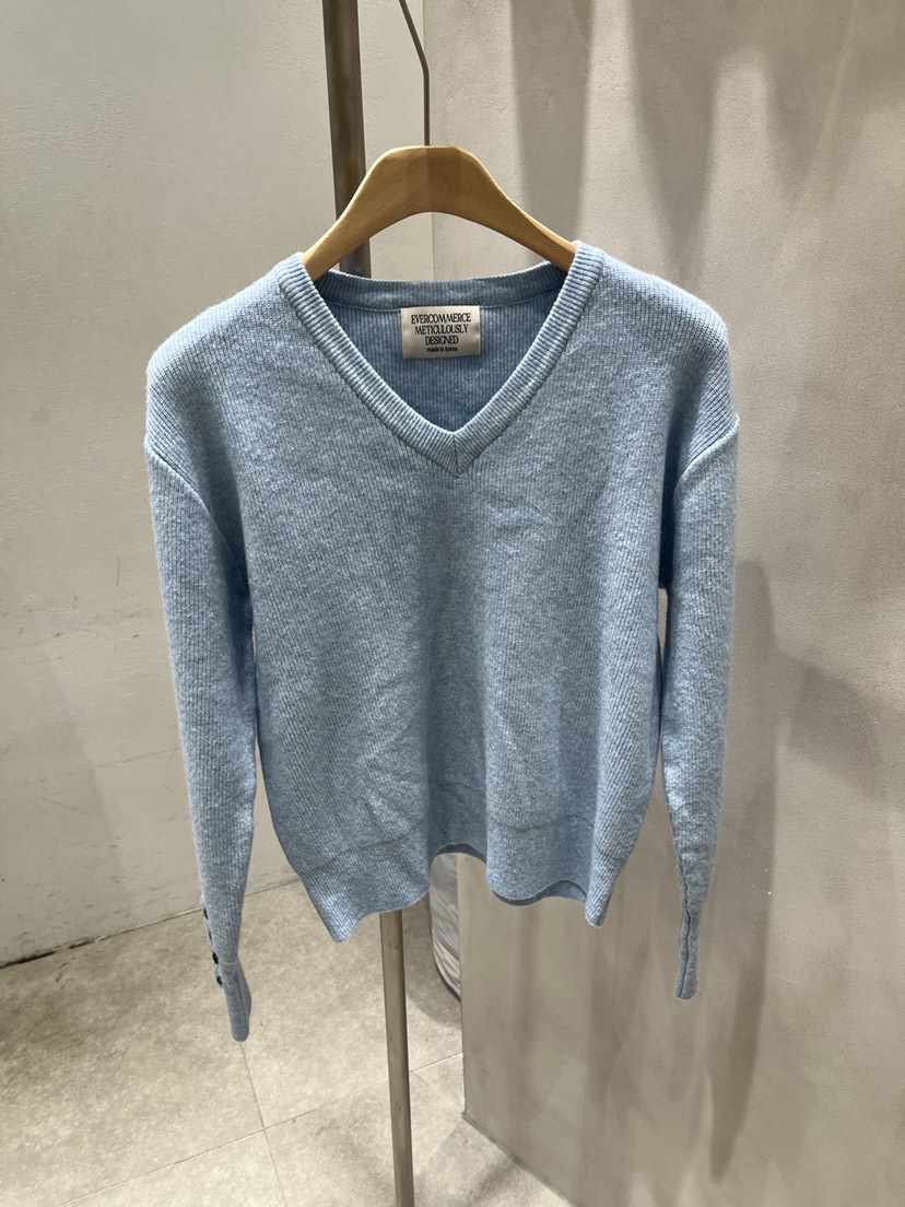 EVERCOMMERCE METICULOUSLY DESIGNED韓國代購女裝新款熱賣針織衫EVERCOMMERCE METICULOUSLY DESIGNED針織衫