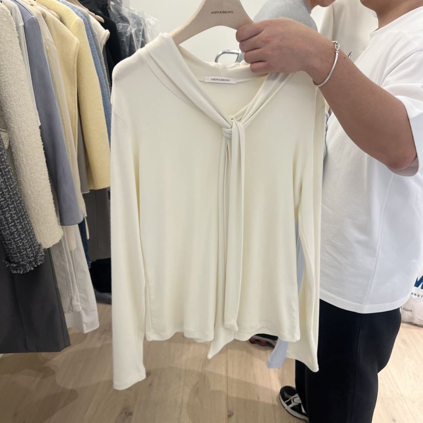 ANDYOUBROWN東大門實拍女裝新款休閑時尚真品推薦長袖T恤ANDYOUBROWN長袖T恤