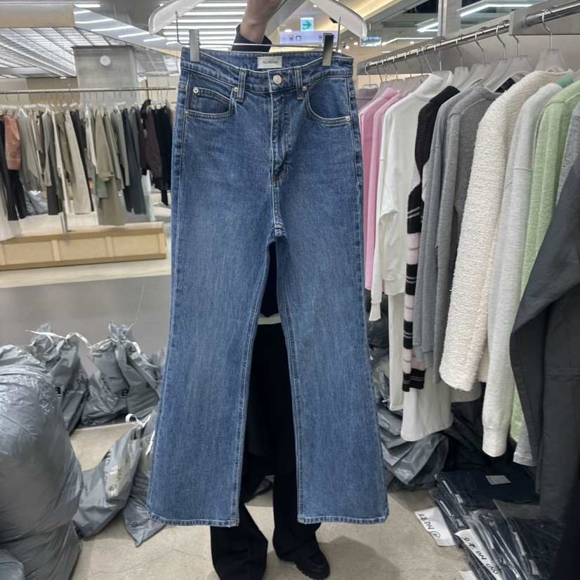 HELVETICA東大門實拍女裝新品時尚推薦真品休閑人氣牛仔褲HELVETICA牛仔褲