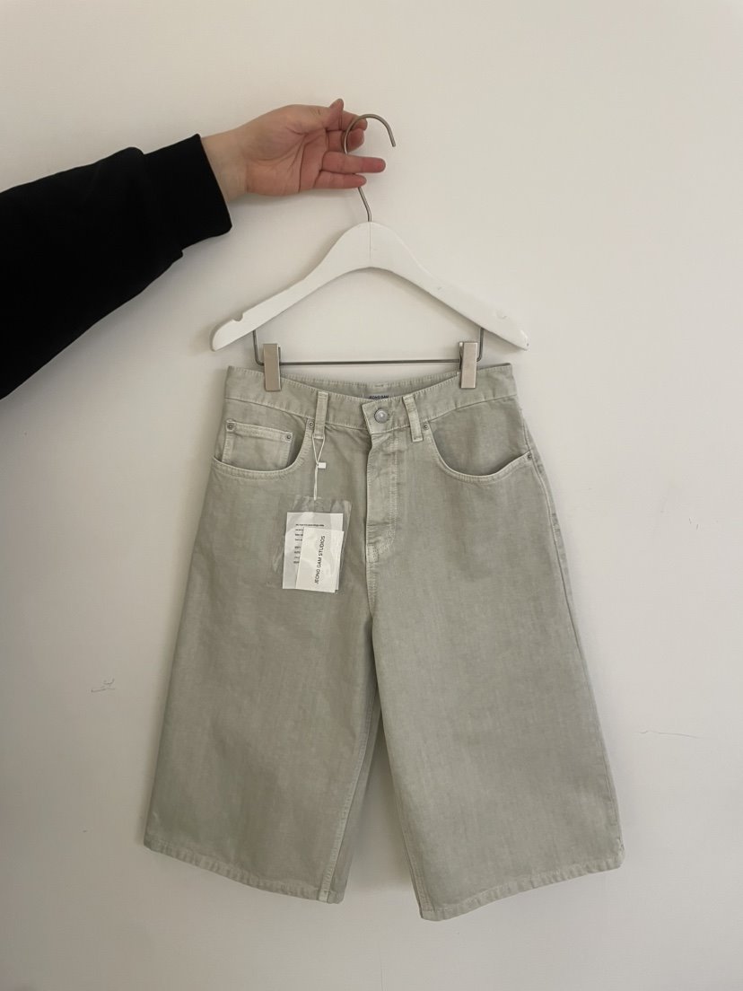 JEONG GAM STUDIOS東大門代購女士新品推薦職業熱賣短褲JEONG GAM STUDIOS短褲