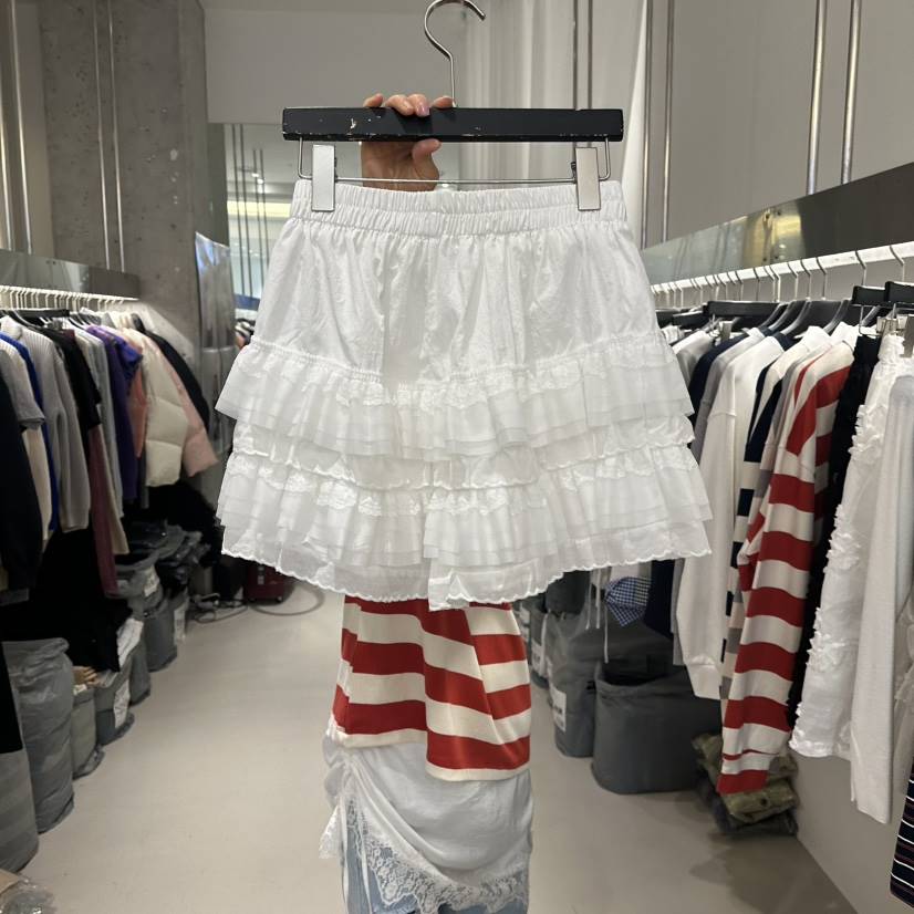 ARTE STUDIO/ATTENTION EDITORIAL韓國直郵女裝新品真品裙褲荷葉邊ARTE STUDIO/ATTENTION EDITORIAL裙褲