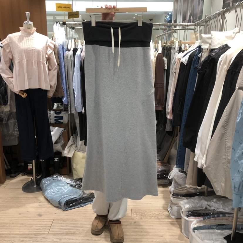 OGI東大門實拍女士新款職業時尚26春夏熱賣真品人氣長裙開衩FLat OGI長裙