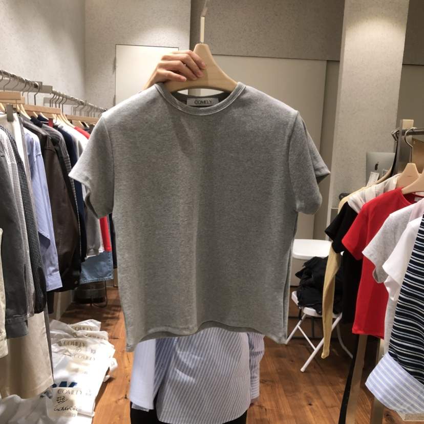 COMELY韓國直郵女裝新品推薦人氣休閑26春夏熱賣T恤不含圍巾COMELYT恤