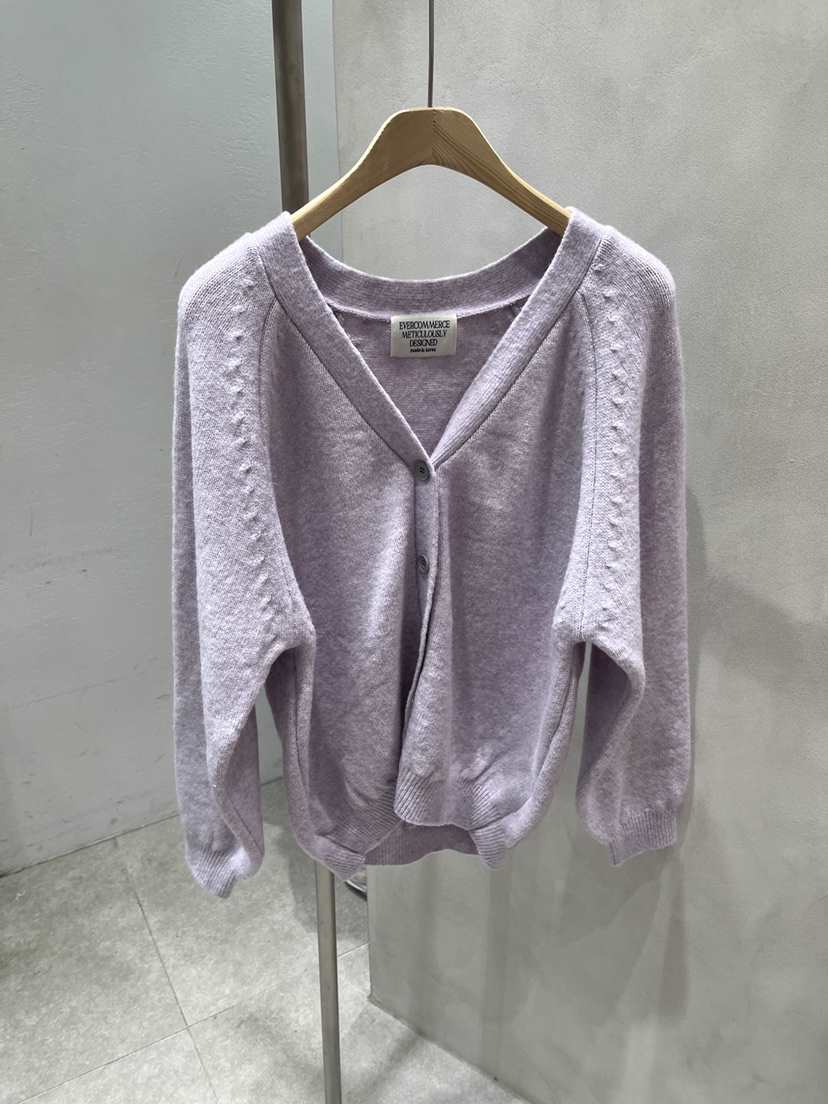 EVERCOMMERCE METICULOUSLY DESIGNED東大門實拍女裝新品26春夏針織衫開襟衫EVERCOMMERCE METICULOUSLY DESIGNED針織衫