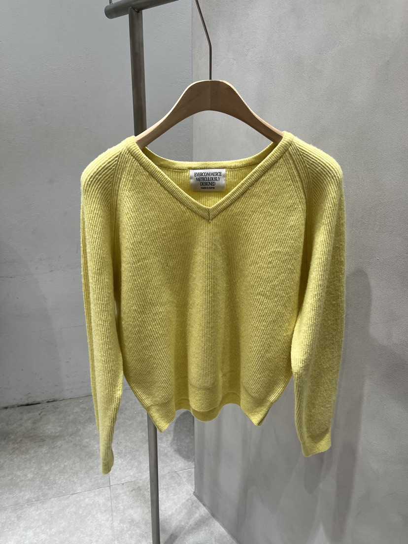 EVERCOMMERCE METICULOUSLY DESIGNED東大門直郵女裝新品真品針織衫EVERCOMMERCE METICULOUSLY DESIGNED針織衫