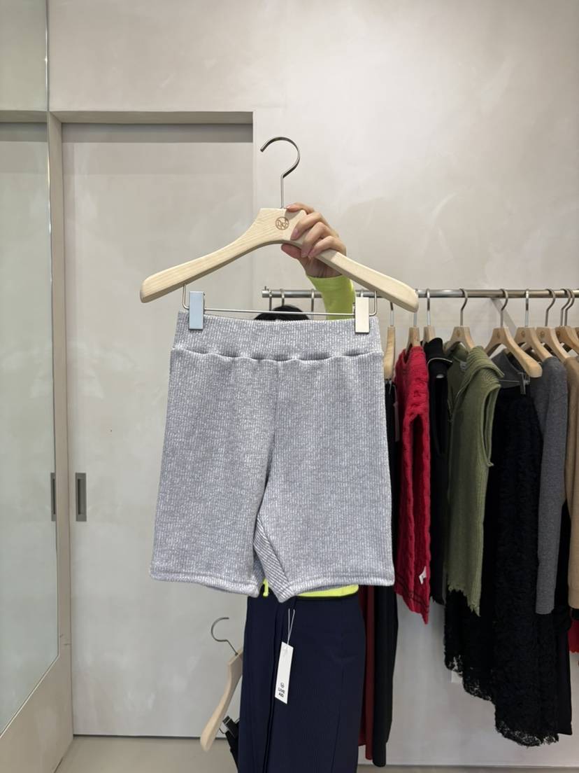 LIVE AID-P東大門代購女士新款推薦真品時尚人氣熱賣短褲LIVE AID-P短褲