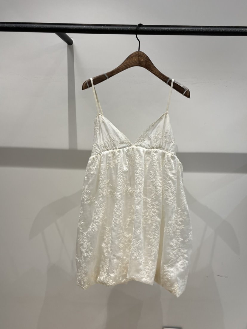 LOVE PULL東大門直郵女士新品熱賣休閑26春夏連衣裙刺繡LOVE PULL連衣裙