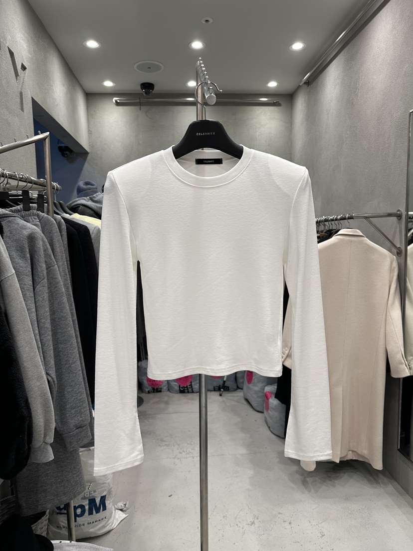CELEBRITY-A東大門直郵女裝新品真品推薦時尚休閑長袖T恤CELEBRITY-A長袖T恤