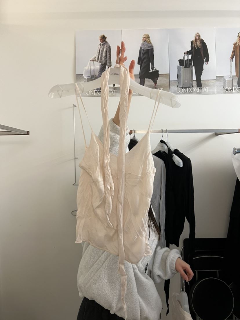 LONDON FLAT韓國直郵女裝新款推薦人氣熱賣吊帶背心含圍巾LONDON FLAT吊帶/背心
