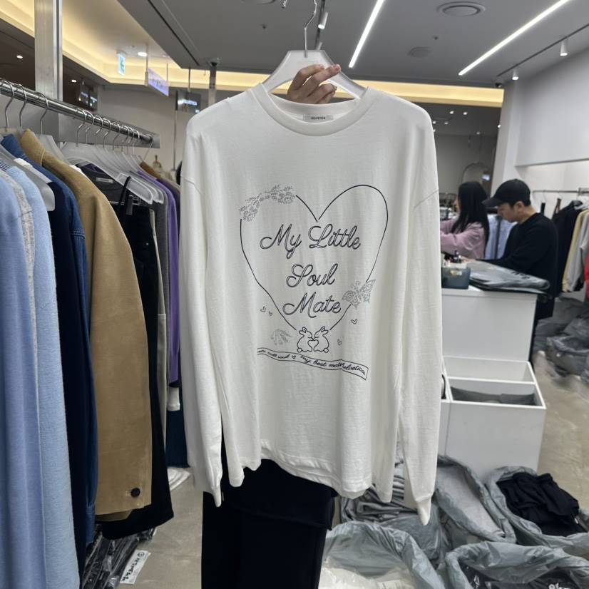 HELVETICA東大門實拍女士新款推薦26春夏真品熱賣長袖T恤HELVETICA長袖T恤