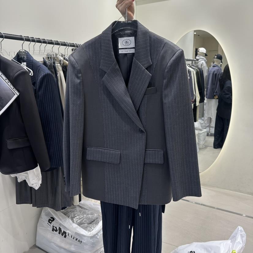 AT THE END東大門實拍女裝新款人氣熱賣真品26春夏夾克AT THE END夾克