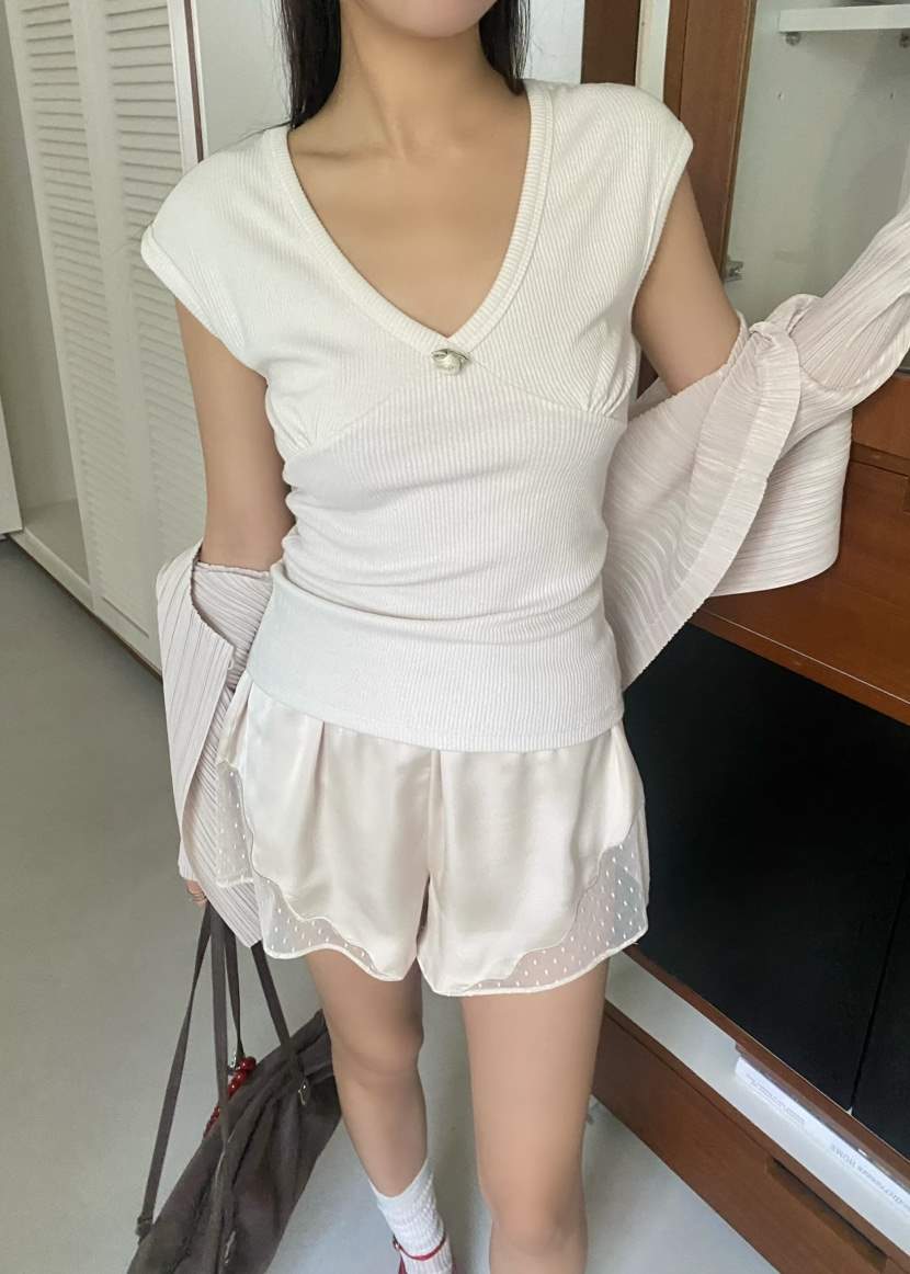 OUPPT東大門實拍女裝新品時尚熱賣26春夏人氣真品休閑T恤OUPPTT恤