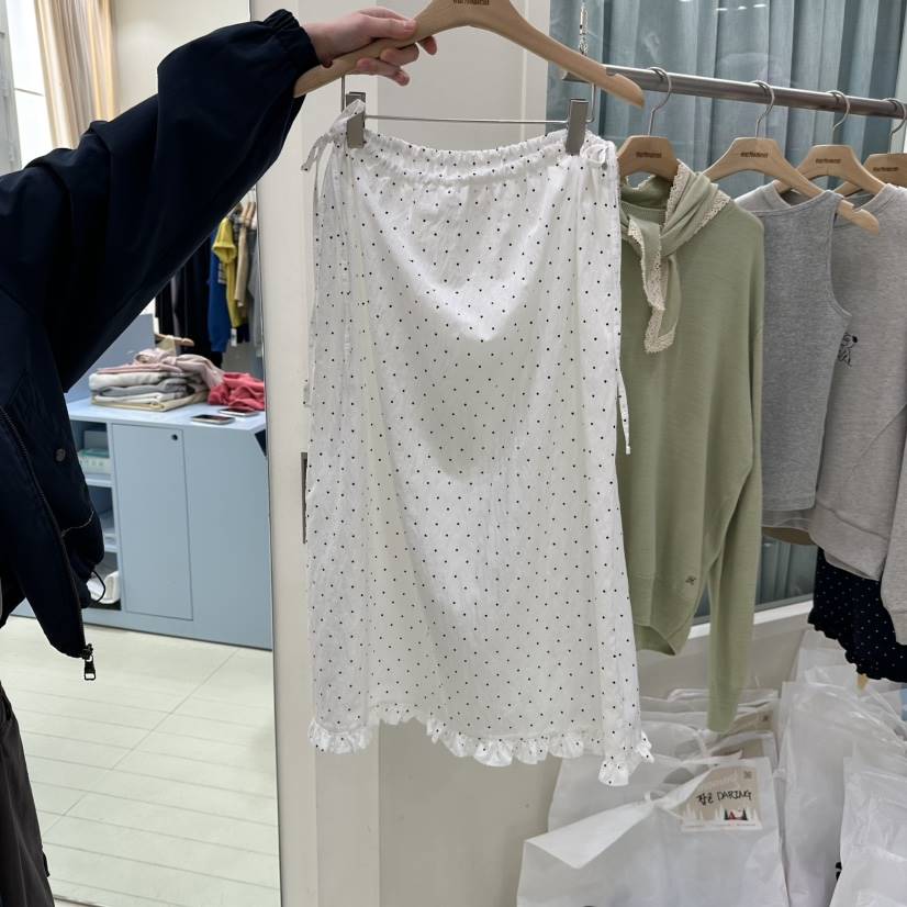 OURMOMENT東大門實拍女士新品熱賣職業真品推薦半身裙中短裙OURMOMENT半身裙/中短裙