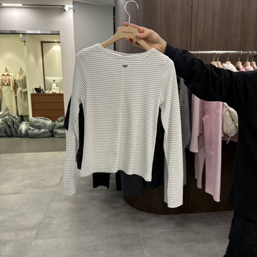 URBANSTORY/REMAKING東大門實拍女士新品推薦熱賣長袖T恤Remaking/URBANSTORY長袖T恤