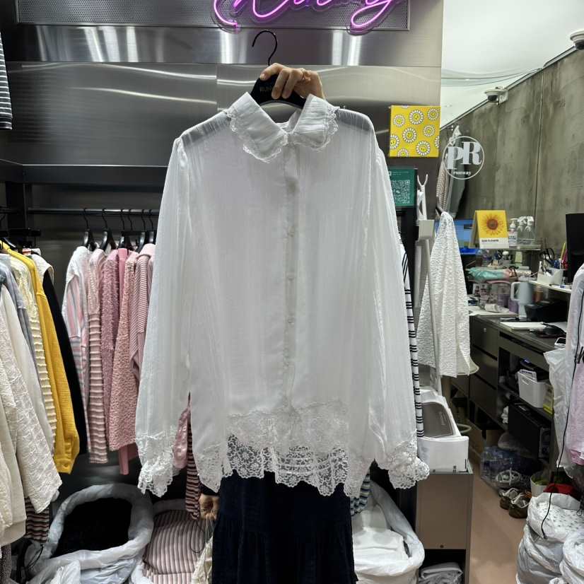RUNWAY-런웨이韓國直郵女士新品時尚推薦襯衫蕾絲衫可愛的RUNWAY襯衫/蕾絲衫